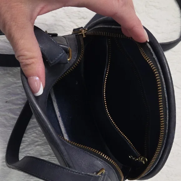 Coach Navy Crossbody Bag - Picture 3 of 7